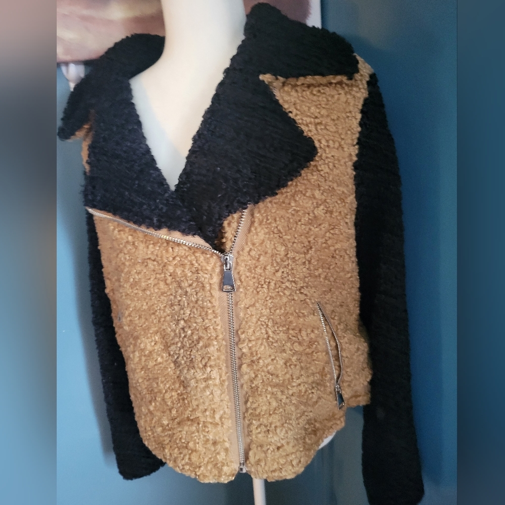 Nine West Two-Tone Black and Brown Teddy Jacket Reposhing!!! - Picture 2 of 8